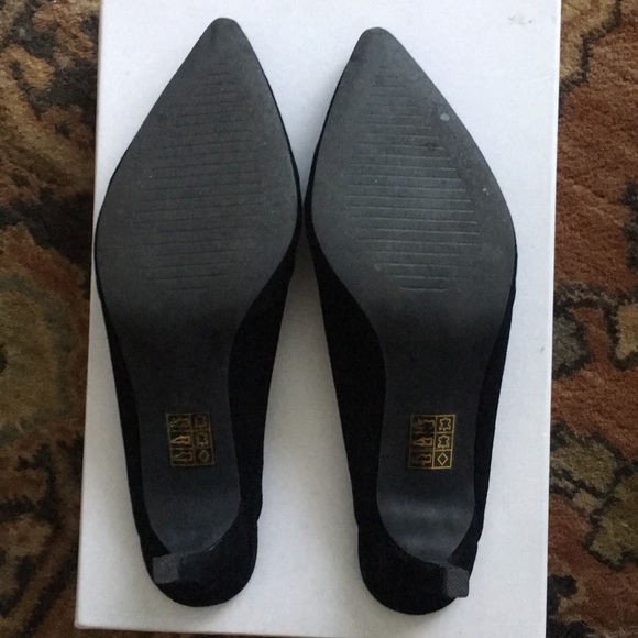 UO Black Suede Mule kitten heels - size 37 - Picture 3 of 5